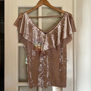 White House Black Market. Gorgeous Soft Velour Top Large